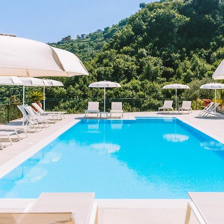 Villa Sant'Alfonso Scala Buitenkant foto
