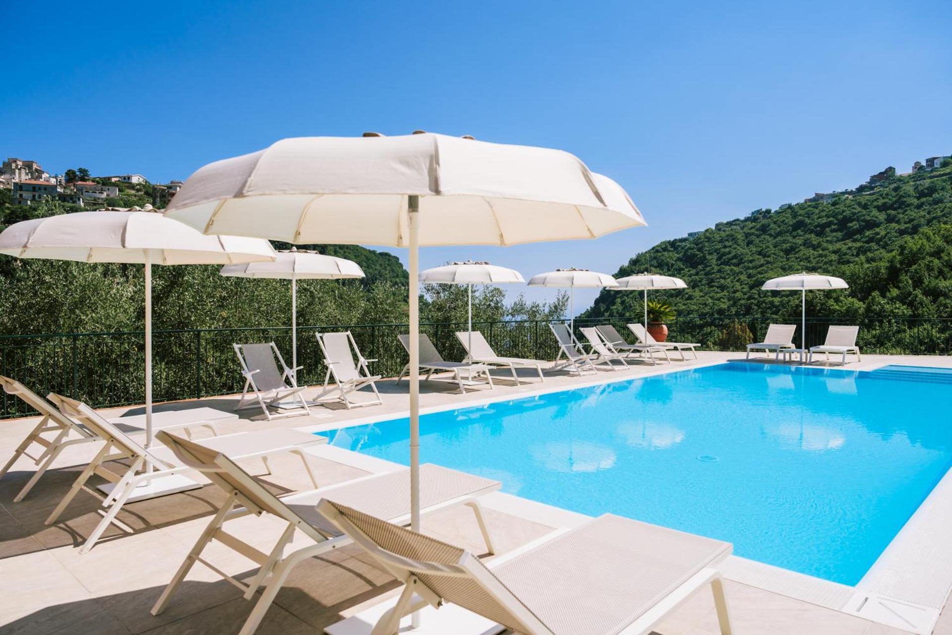 Villa Sant'Alfonso Scala Buitenkant foto