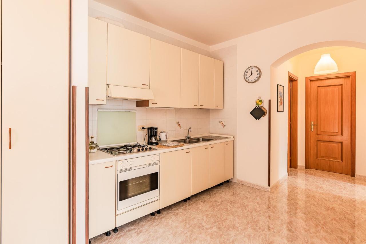 Villa Sant'Alfonso Scala Buitenkant foto