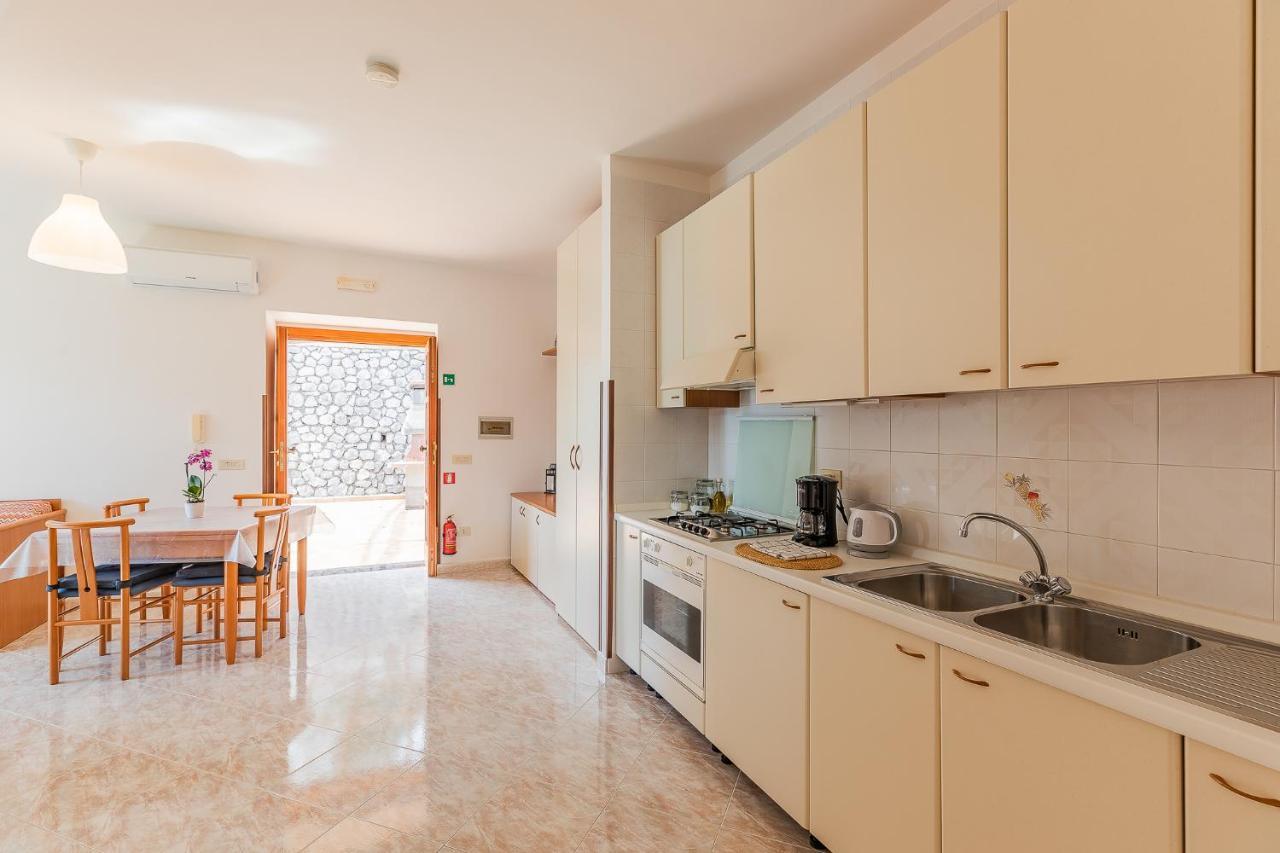 Villa Sant'Alfonso Scala Buitenkant foto